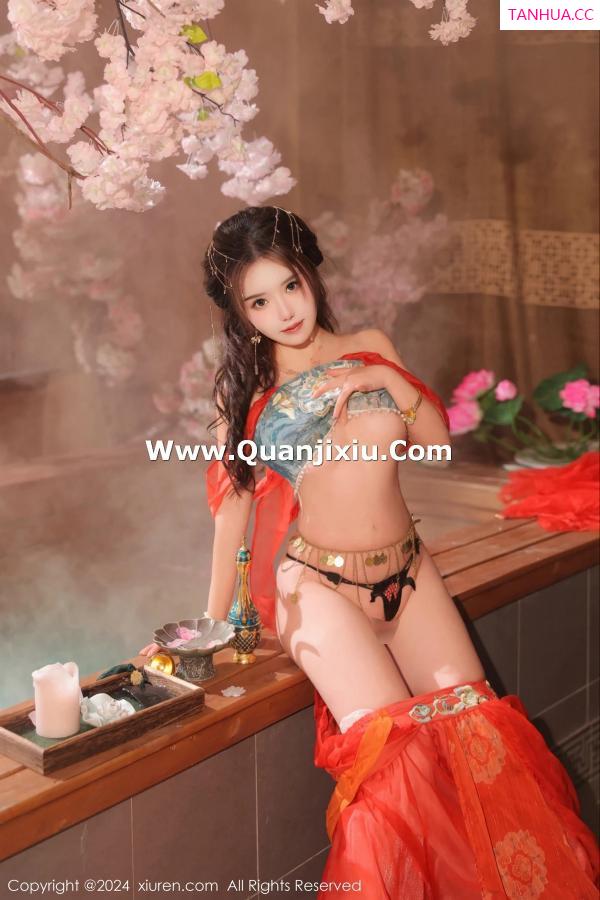   [XiuRen]高清写真图 2024.02.27 No.8146 小薯条nienie 性感美腿第42张图片